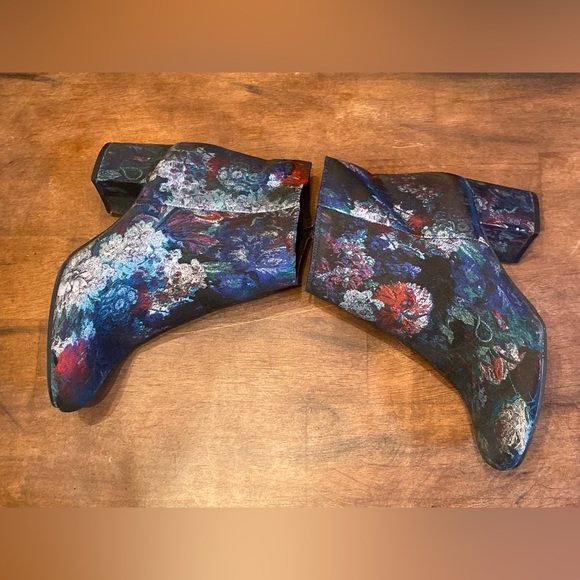 💥Zigi Soho Nydia Floral Ankle Boots💥 - Picture 4 of 9